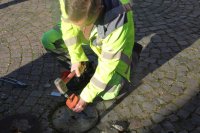 Schock für das Baumteam: Aufstellen des Hüstener Weihnachtsbaums 2020