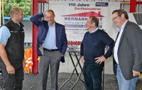 Friedrich Merz und Martin Schulte bei Vogt Bedachungen